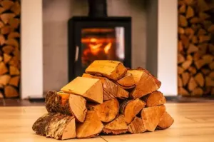 Firewood - Hardwood (30L) - 30 Bags   FREE Kindling